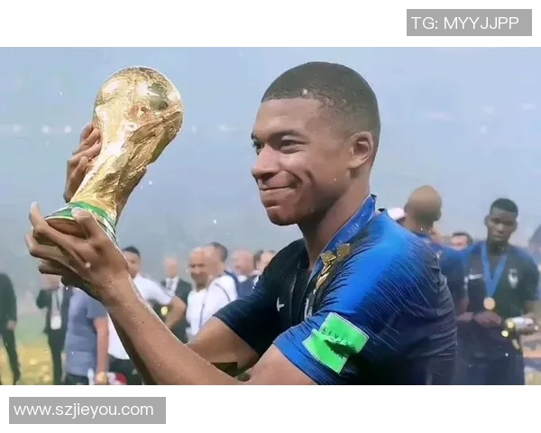 姆巴佩足球明星剪辑精彩瞬间回顾展现天赋与激情的完美结合