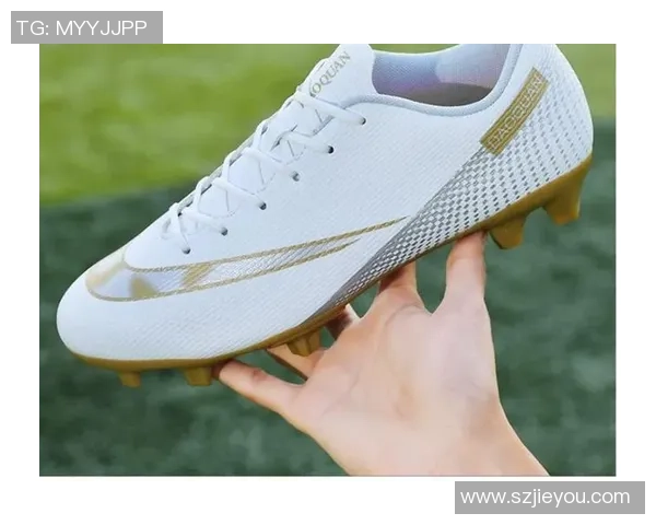 探索足球鞋碎钉的设计与性能对比赛表现的影响分析